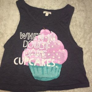 Kids grey “when in doubt bake cupcakes” tee